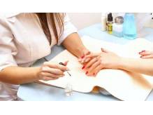 ox_kurs-manicure-pedicure-wraz-przedluzaniem-i-stylizacja-paznokci