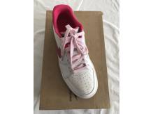 ox_nike-buty-sportowe-damskie