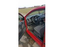 ox_vw-polo-12-2001