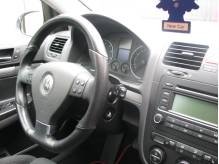 ox_volkswagen-golf-v-2004-benzyna