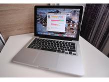 ox_macbook-pro-13-2x26ghz-8gb-ssd-120gb-gf9400-okazja