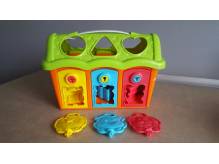 ox_sorter-domek-z-kluczami-dla-dzieci-od-12-miesiecy
