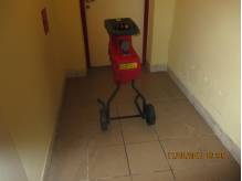 ox_elektryczny-cichy-rozdrabniacz-do-drewna-2500-w