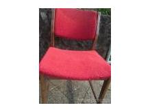 ox_krzesla-6-sztuk-z-czerwonym-obieiem-w-bardzo-dobrym-stanie