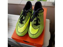 ox_buty-korki-nike-rozmiar-36-igla