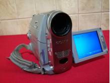 ox_kamera-sony-dcr-h-c40e-gratis-statyw