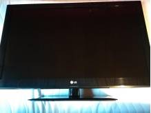 ox_fajny-telewizor-42-cale-duzy