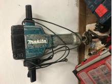 ox_mlot-wyburzeniowy-makita-hm1810