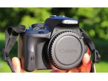 ox_lustrzanka-canon-100d-body-zestaw-drugi-akumulator-stan-bdb