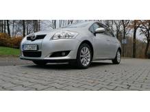 ox_toyota-auris-klimatronic-d4d-bezwypad-diesel-126km-z-domu-od-kobiety