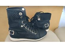 ox_buty