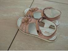 ox_buty-sandalki-lasocki