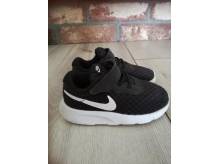 ox_buty-dzieciece-nike-tanjun