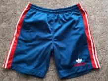 ox_krotkie-sportowe-spodenki-adidas-rozl-z-kieszeniami-stan-idealny