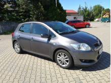 ox_toyota-auris-16-benzyna-2009