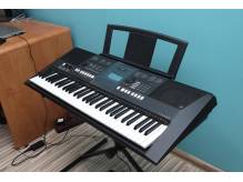ox_keyboard-yamaha-psr-e-423-statyw-pedal-sustain