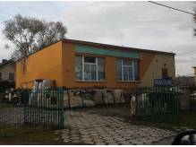 ox_budynek-uslugowy-w-okolicy-strumienia-na-sprzedaz