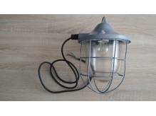 ox_stara-lampa-przemyslowa
