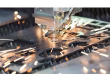 ox_ciecie-blach-laser-laserem-swiatlowodowym-fiber