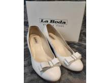 ox_skorzane-biale-buty-slubne-firmy-la-boda-rozmiar-39