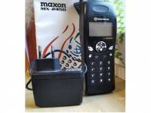 ox_stary-aparat-telefoniczny-komorkowy