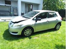 ox_toyota-auris-2009r-krajowa-133vvti-klimatyzacja