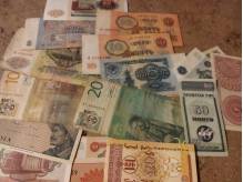 ox_porzadki-domowe-banknoty