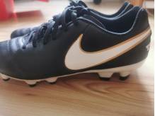 ox_buty-pilkarskie-korki-nike-tiempo-genio-ii
