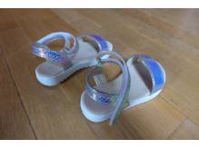 ox_buty-dla-dziewczynki-sandaly-roz-25