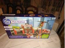 ox_nowe-klocki-playtive-remiza-strazacka
