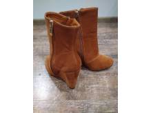 ox_buty-na-koturnie