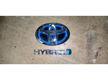 ox_emblemat-toyota-hybrid