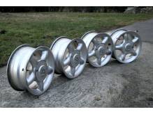 ox_felgi-aluminiowe-peugeot-306-13-opony-zimowe-kolpaki-plastikowe