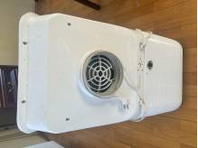 ox_klimatyzator-przenosny-haier-am12aa1aa-35-kw-sprawny