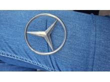 ox_sprzedam-znaczek-do-mercedesa