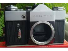 ox_stary-aparat-fotograficzny-zenit-b