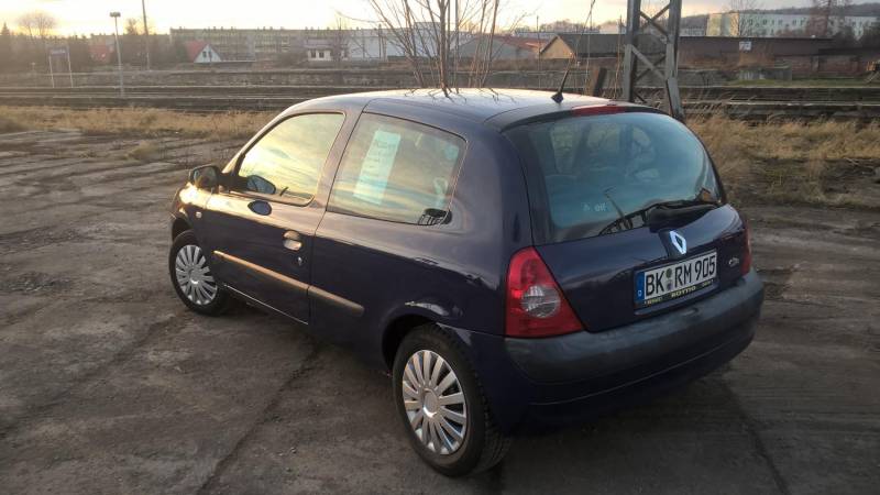 ox_renault-clio-2-lift-2005-12-benzyna-niski-przebieg-100990km