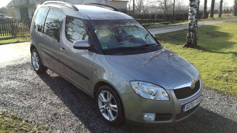 ox_skoda-roomster-klimatronik-panorama-dach-grzane-fotele-czujnik-cofania
