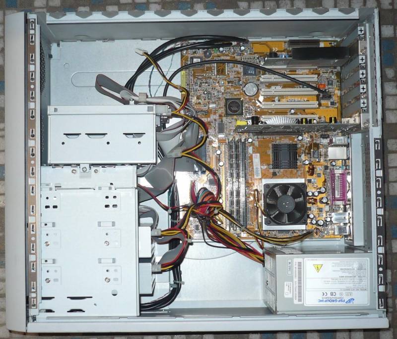komputer stacjonarny Fujitsu Siemens