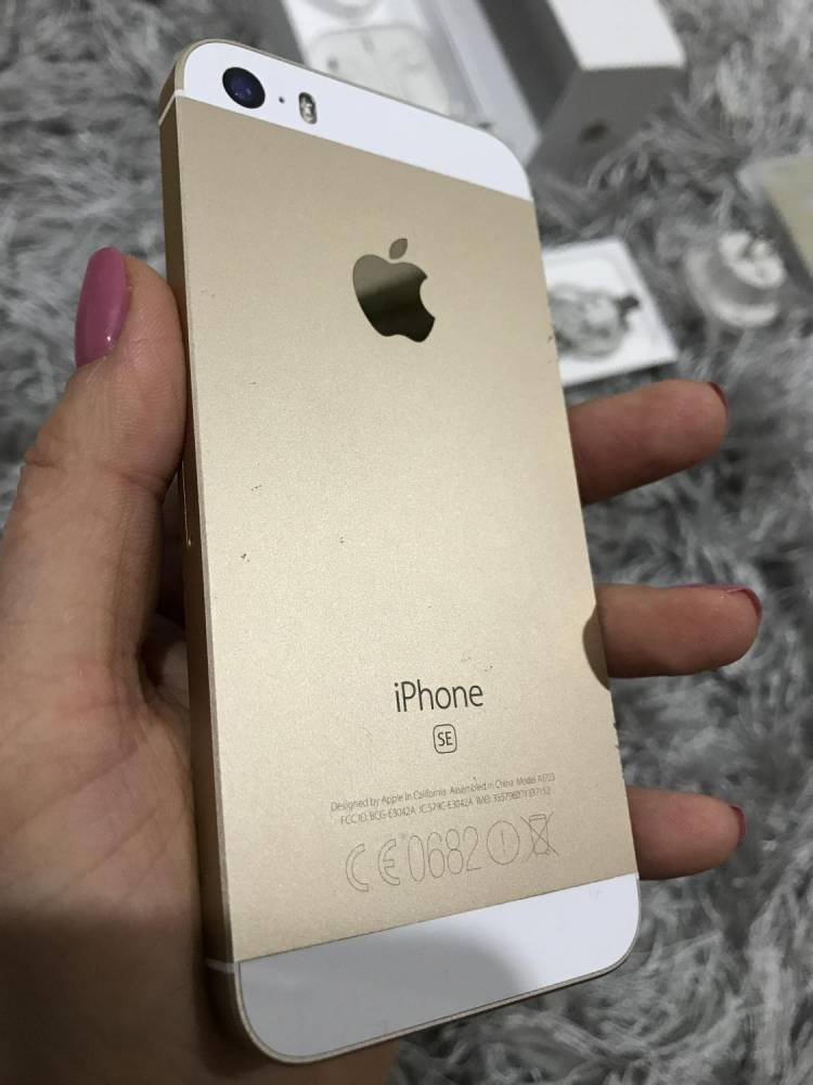 ox_apple-iphone-se-16-gb-stan-jak-nowy