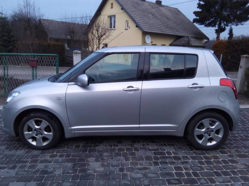 ox_suzuki-swift-2009-r-13-benzyna-5-drzw