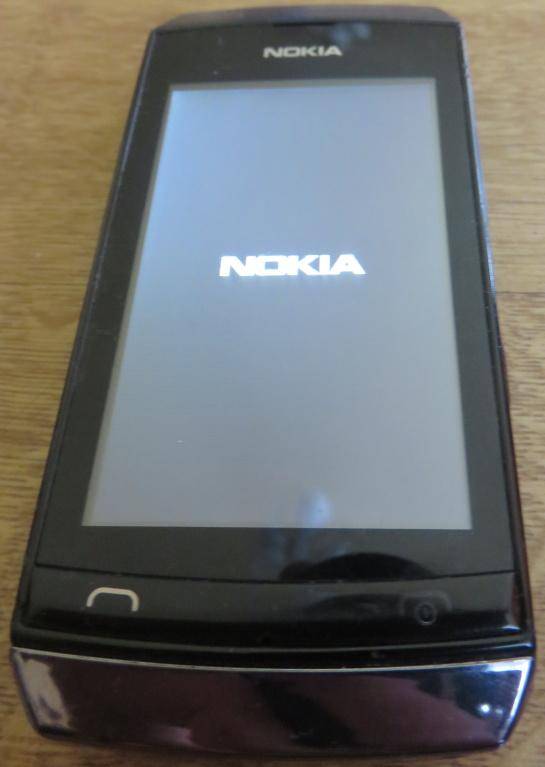 ox_nokia-asha-305-dual-sim
