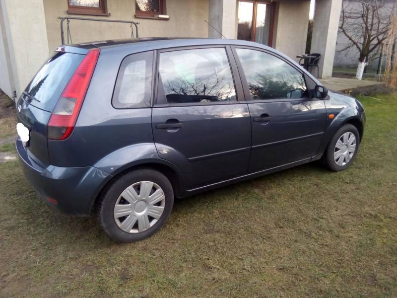 ox_ford-fiesta-2004-r-13-benzyna-klimatyzacja-wspomaganie-5-drzw