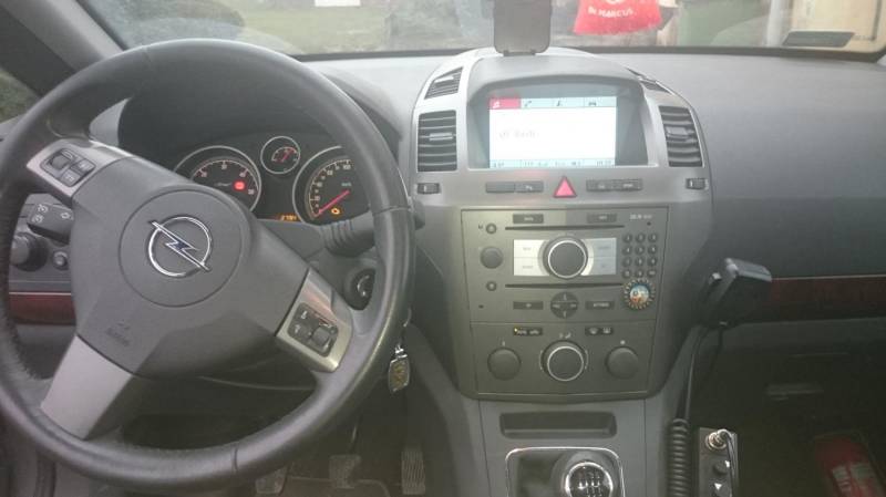 ox_opel-zafira-mocno-doinwestowany