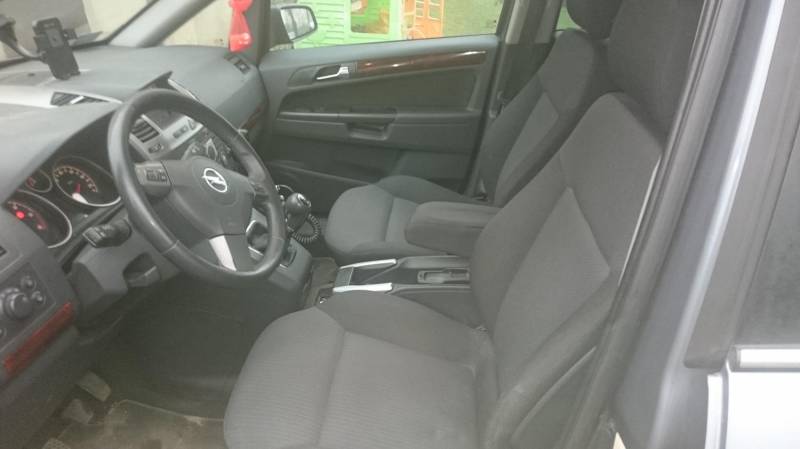 ox_opel-zafira-mocno-doinwestowany