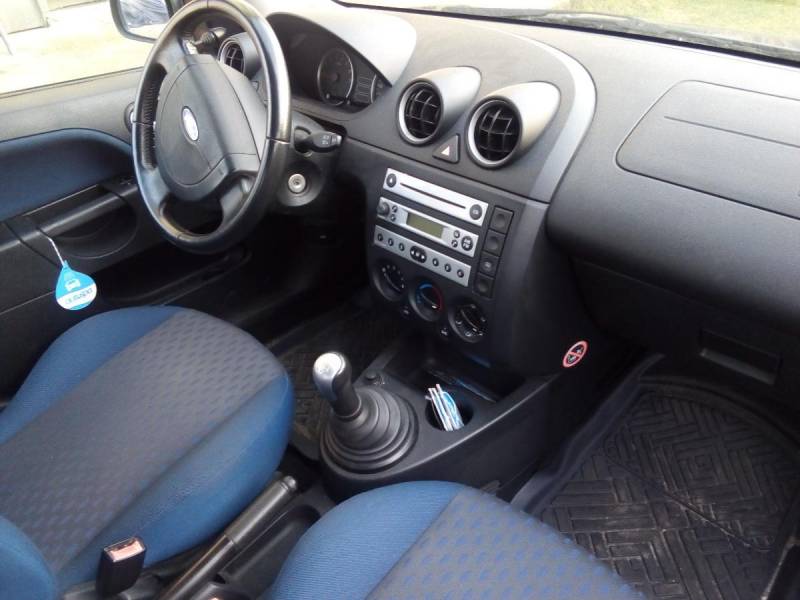 ox_ford-fiesta-2004-r-13-benzyna-klimatyzacja-wspomaganie-5-drzw