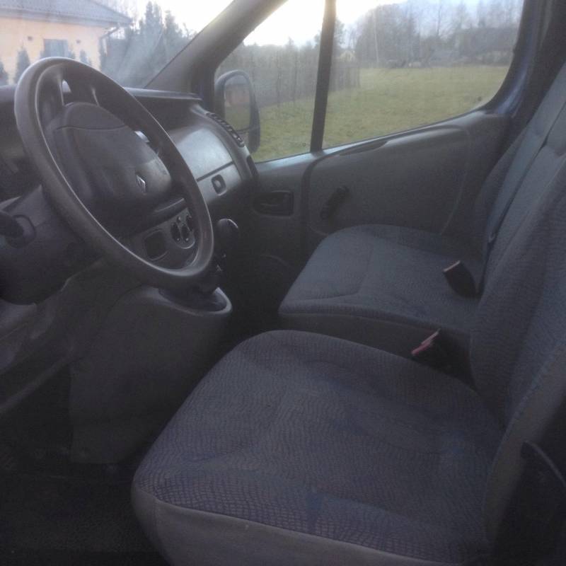 ox_renault-trafic-25dci-rok2005-przebieg-158tys-km