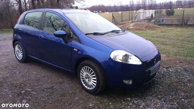 ox_fiat-grande-punto-14-benzyna-6biegow-2006rokklimatyzacja