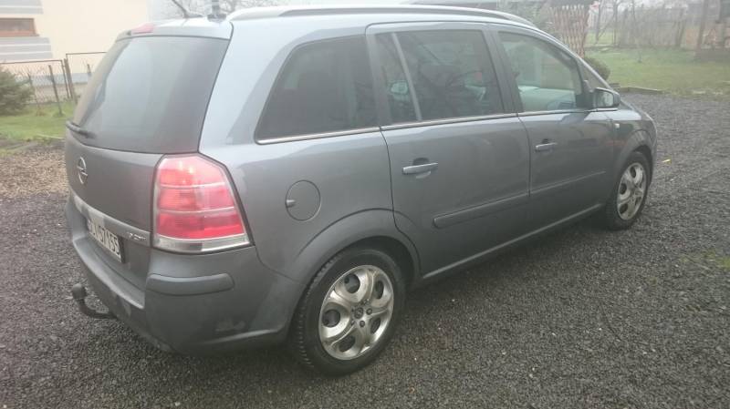 ox_opel-zafira-mocno-doinwestowany