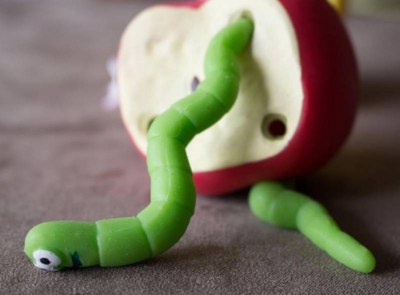 ox_zabawki-sensoryczne-rozciagliwy-ser-z-myszkami-i-jablko
